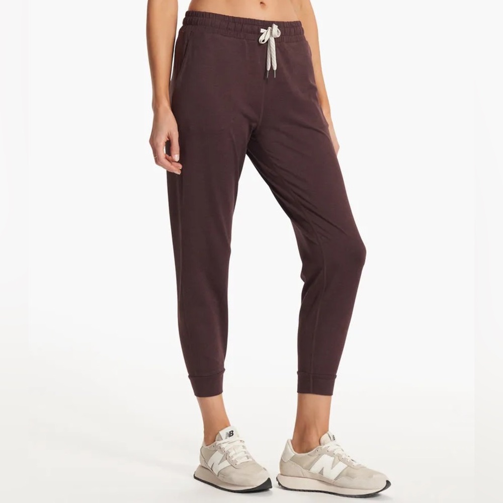 Vuori Performance Jogger - Size Small - color Mahogany Heather